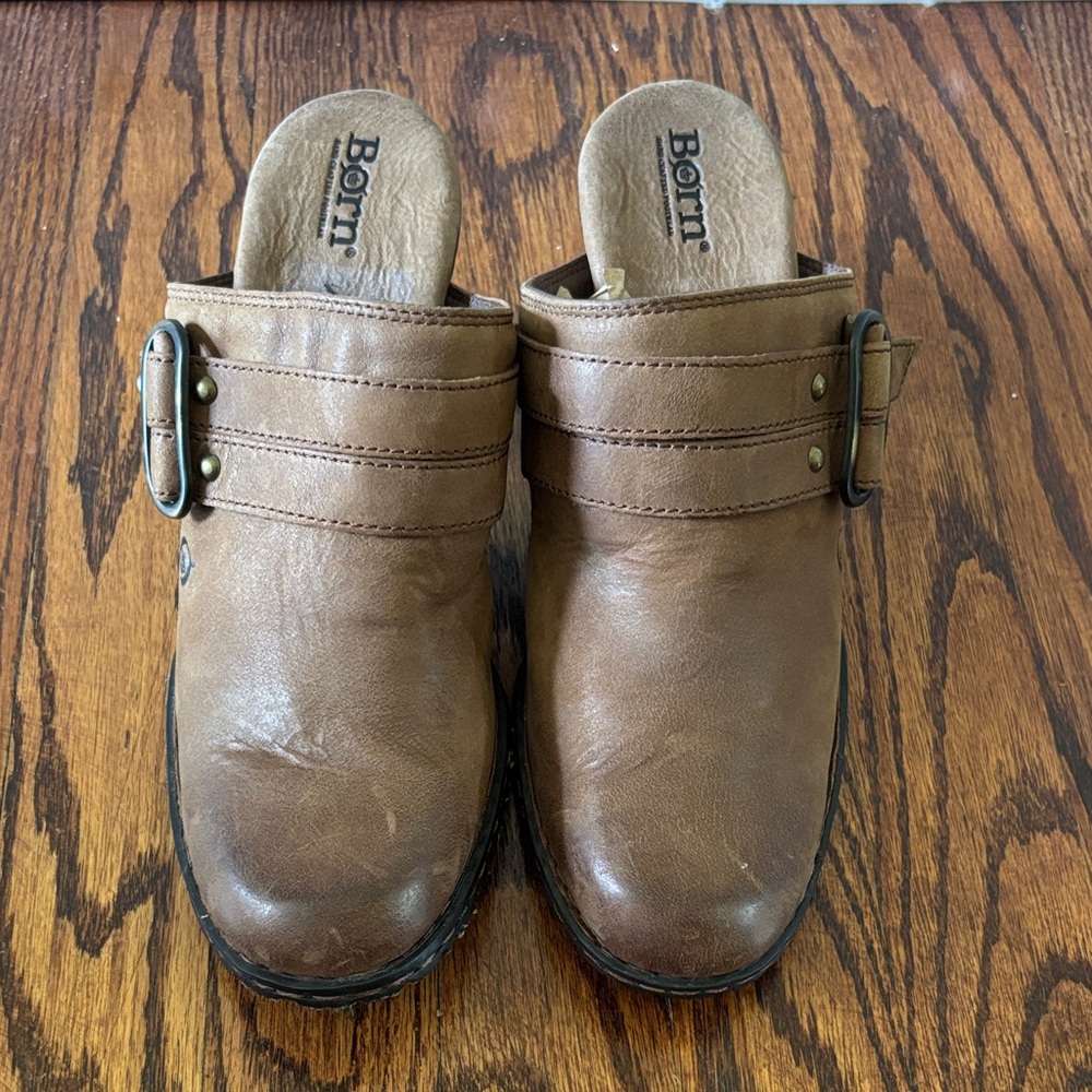 Born Scarlet II Distressed Brown Leather Wedge Mules, Size 8/39 - Picture 1 of 13